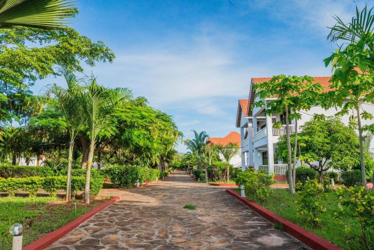 Azao Resort & Spa Pongwe Buitenkant foto