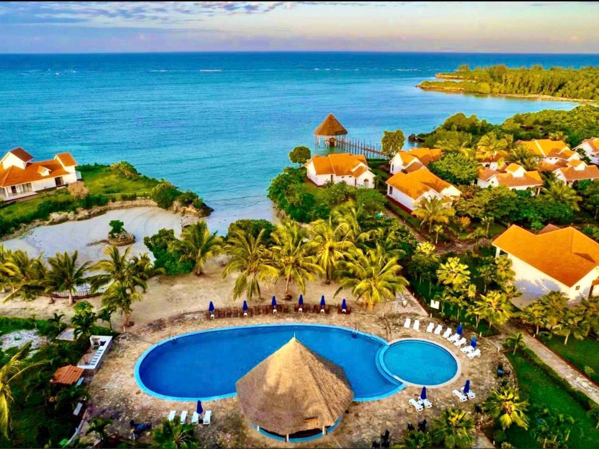 Azao Resort & Spa Pongwe Buitenkant foto