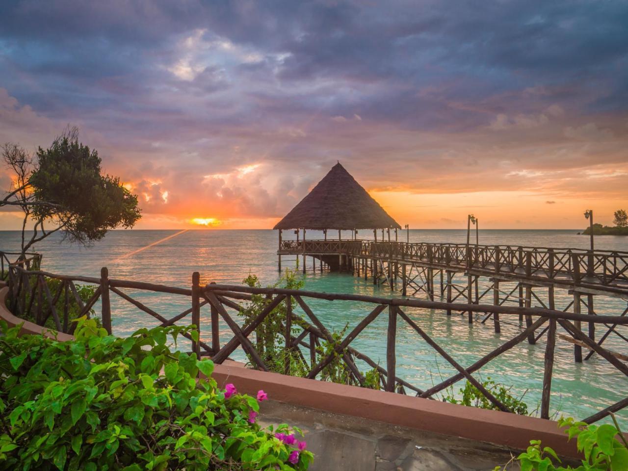 Azao Resort & Spa Pongwe Buitenkant foto
